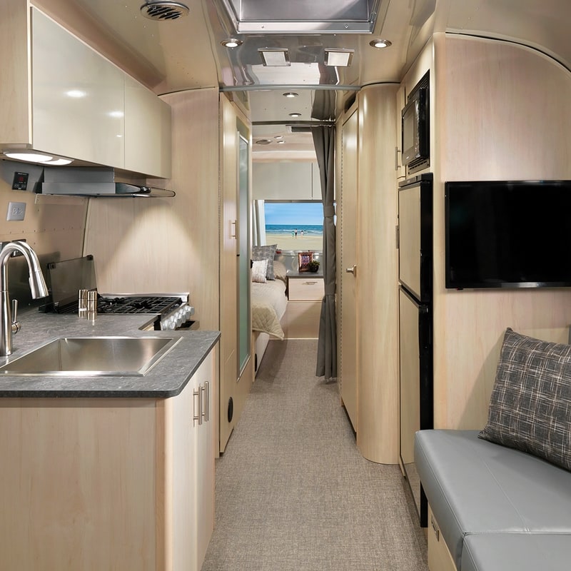 New Airstream Flying Cloud | Airstream of South Florida